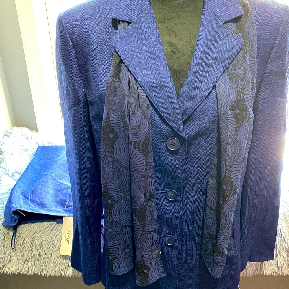 Women’s 2pc Suit
